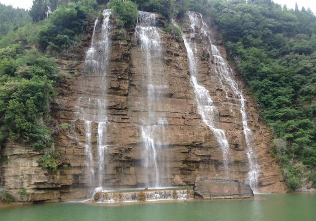 印象黃花溪，青山綠水好愜意