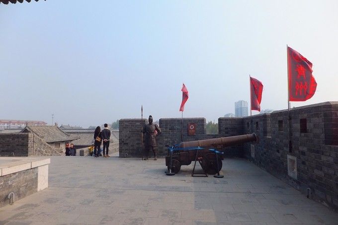 秋登青州古城阜財門城樓
