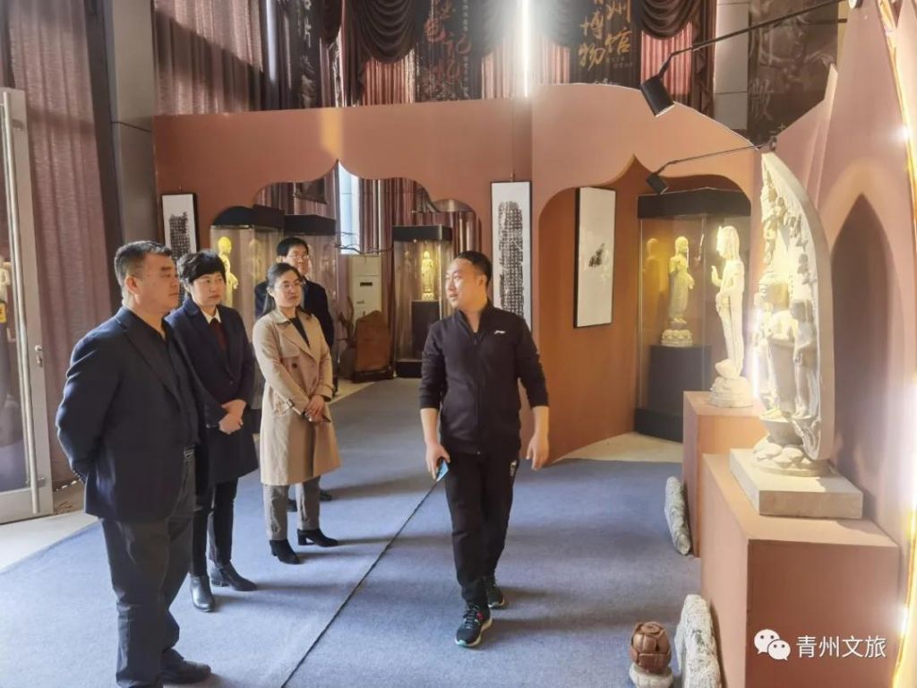 濰坊市文化和旅游局黨組成員、副局長苗慶安一行來青調研公共服務機構功能融合工作